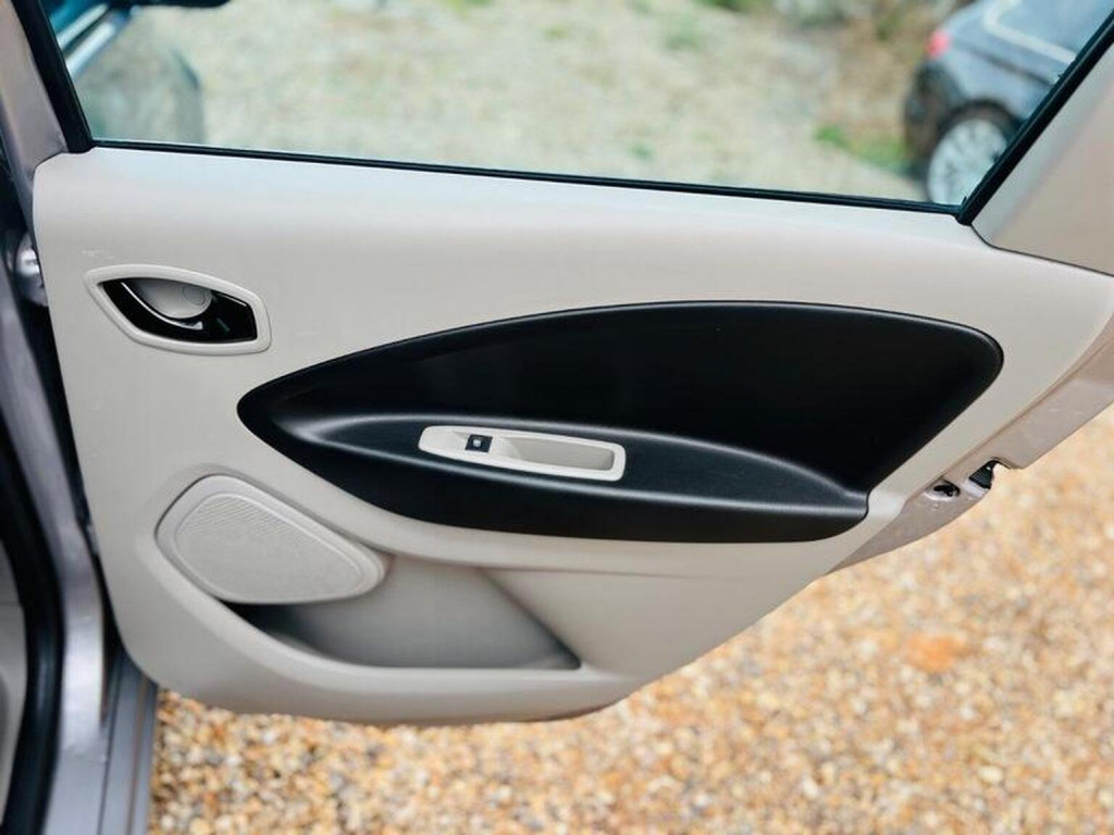 RENAULT ZOE