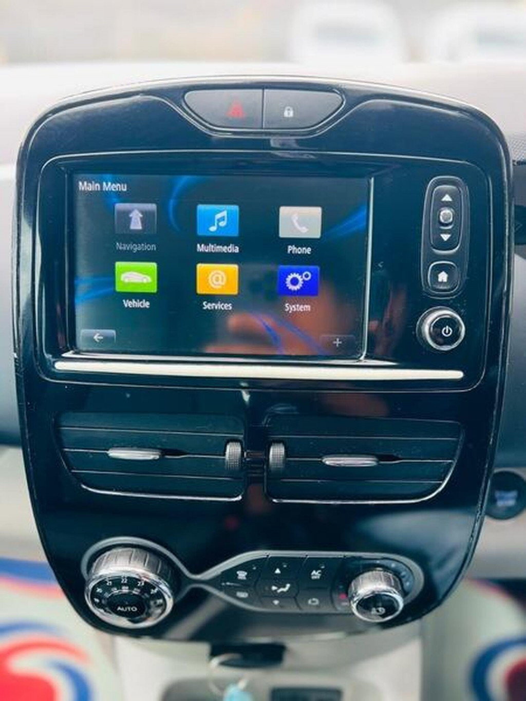 RENAULT ZOE