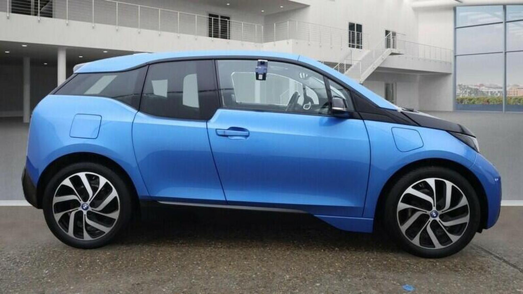 BMW I3