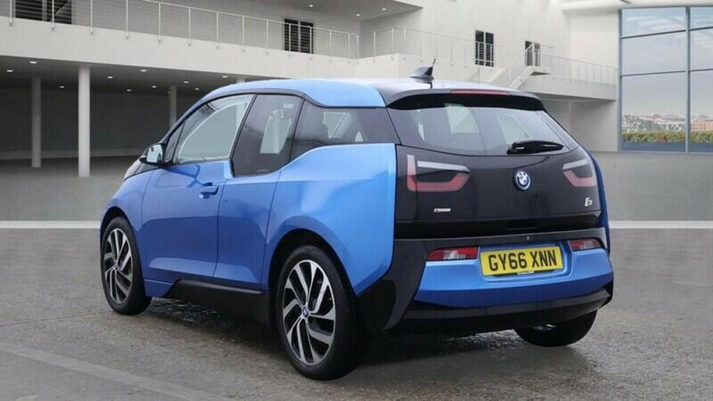 BMW I3