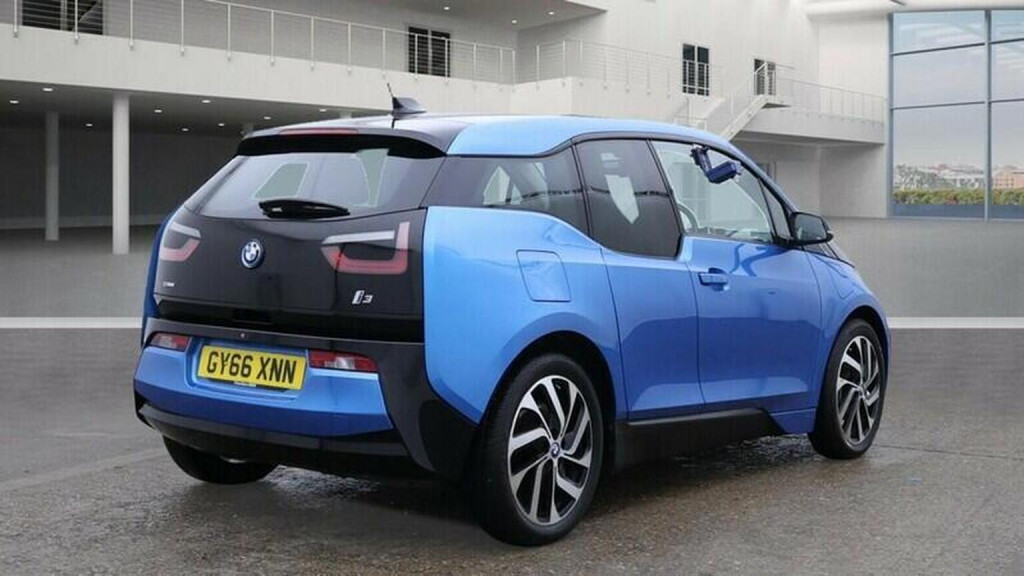 BMW I3