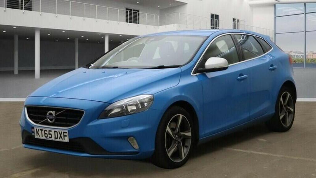 VOLVO V40