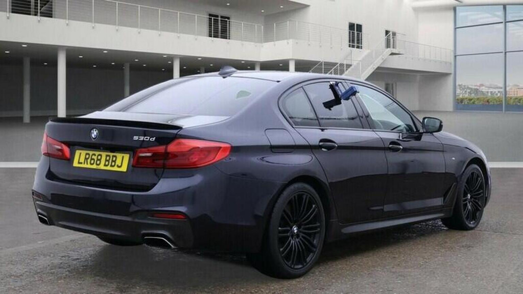 BMW 5 SERIES