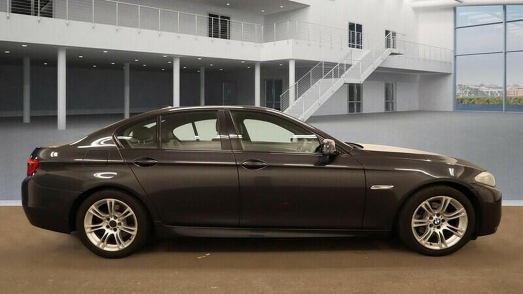 BMW 5 SERIES