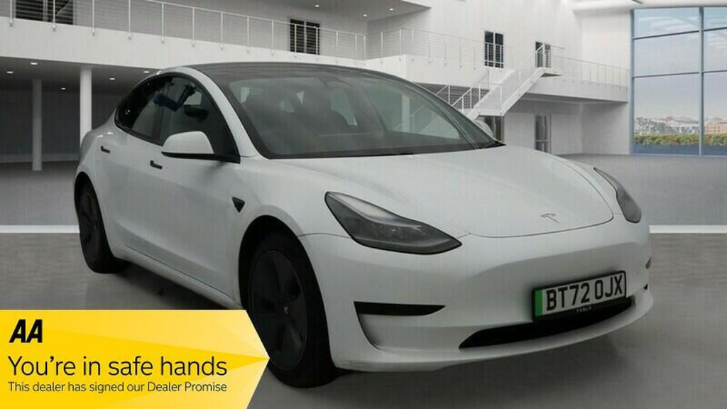 TESLA MODEL 3