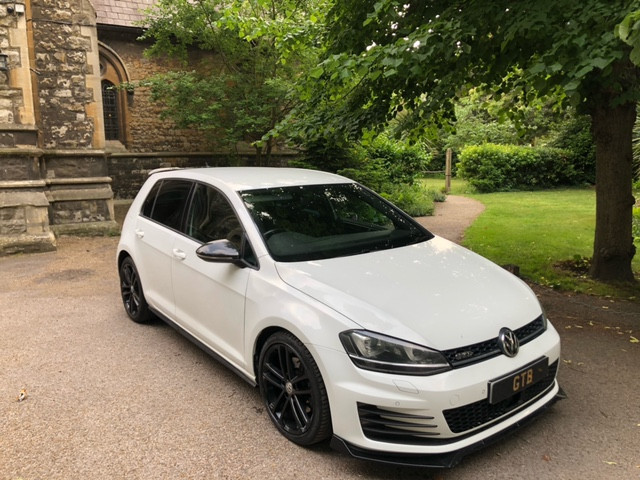 VOLKSWAGEN GOLF 2.0 TDI BlueMotion Tech GTD