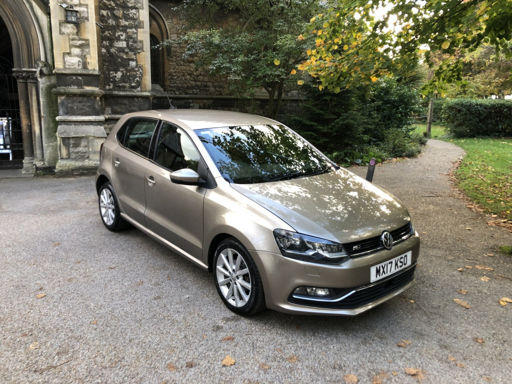 VOLKSWAGEN POLO