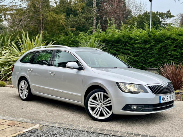 SKODA SUPERB 2.0 TDI Elegance Euro 5 (s/s) 5dr