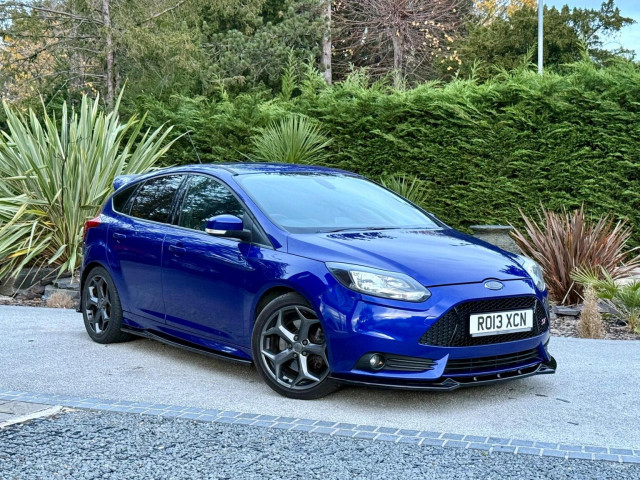 FORD FOCUS 2.0T EcoBoost ST-2 Euro 5 (s/s) 5dr