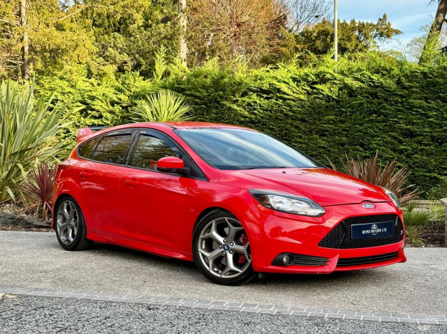 FORD FOCUS 2.0T EcoBoost ST-2 Euro 5 (s/s) 5dr