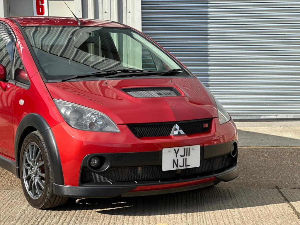 MITSUBISHI COLT