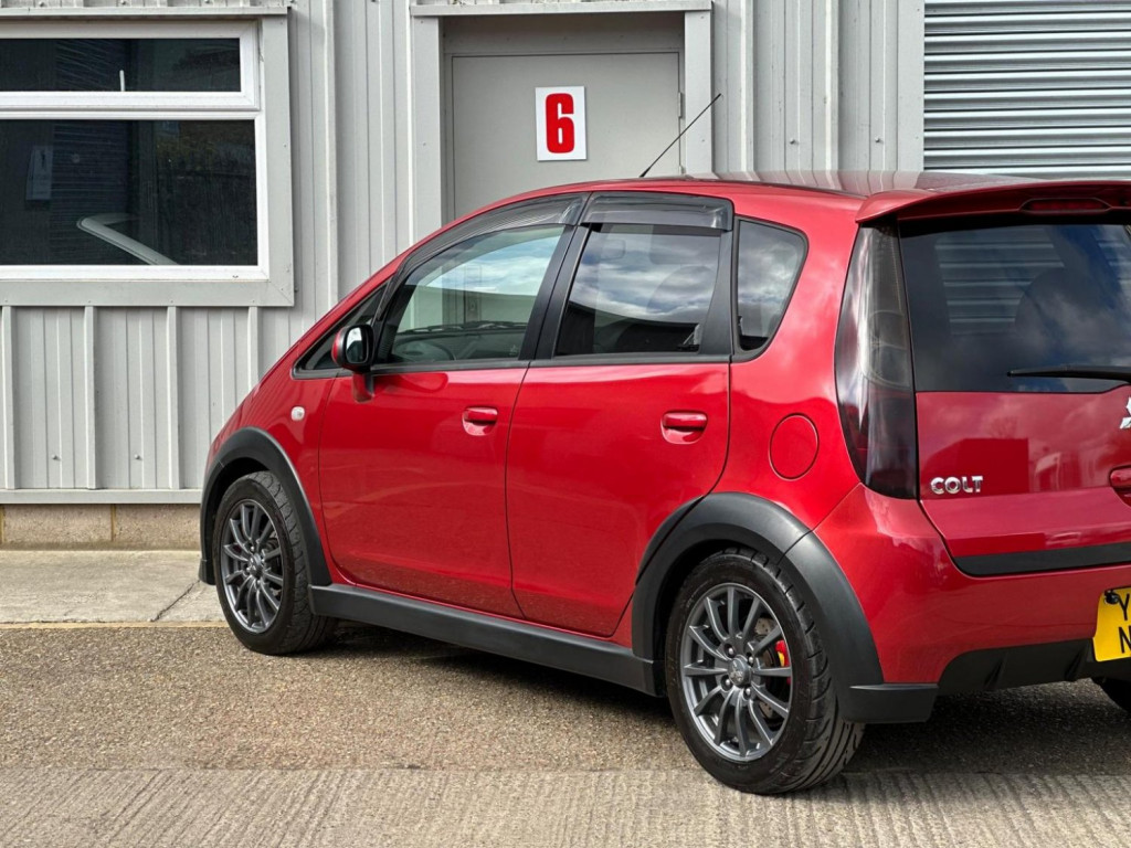 MITSUBISHI COLT