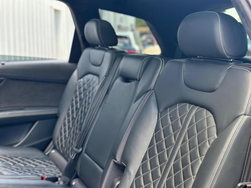 AUDI SQ7