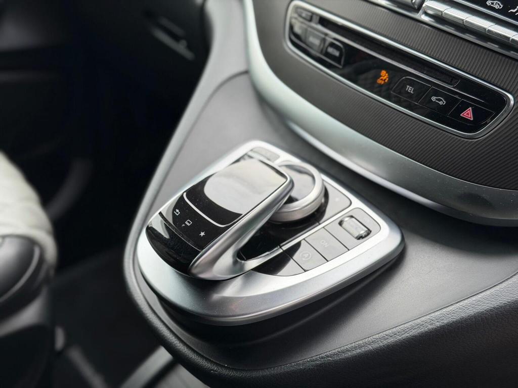 MERCEDES-BENZ V CLASS