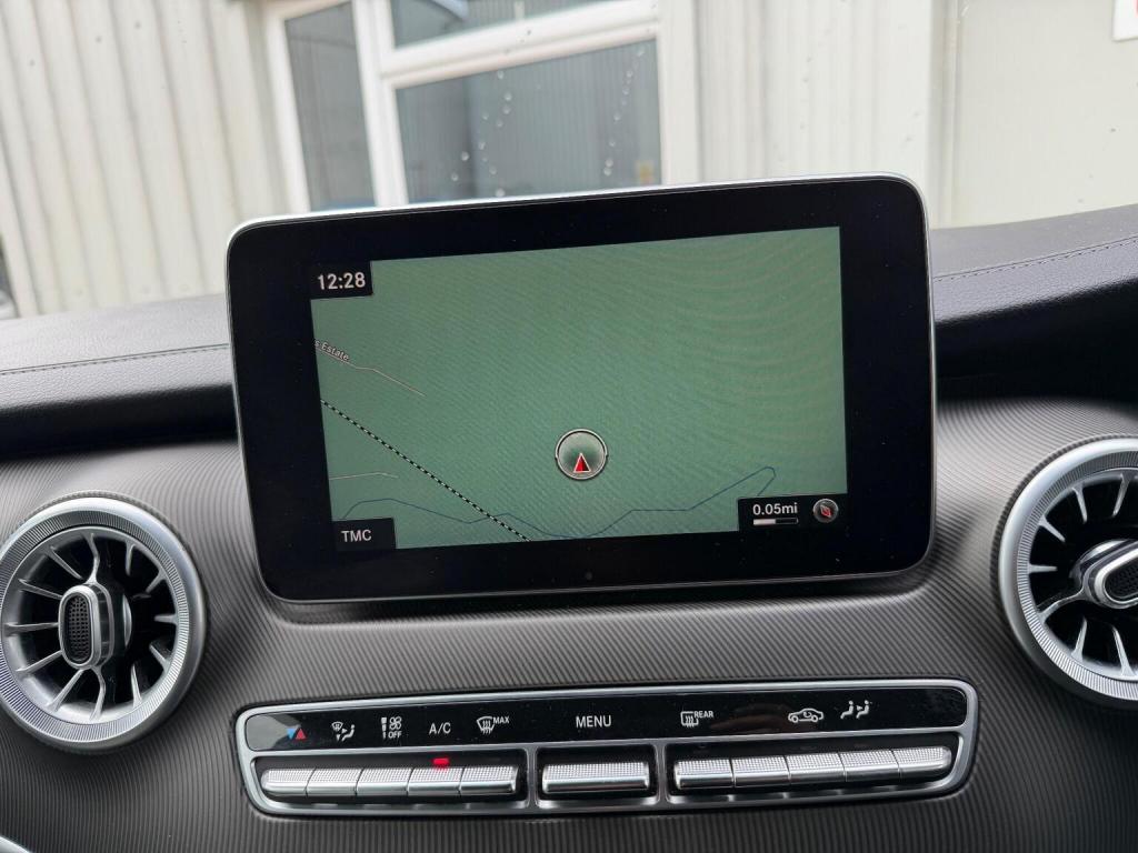 MERCEDES-BENZ V CLASS