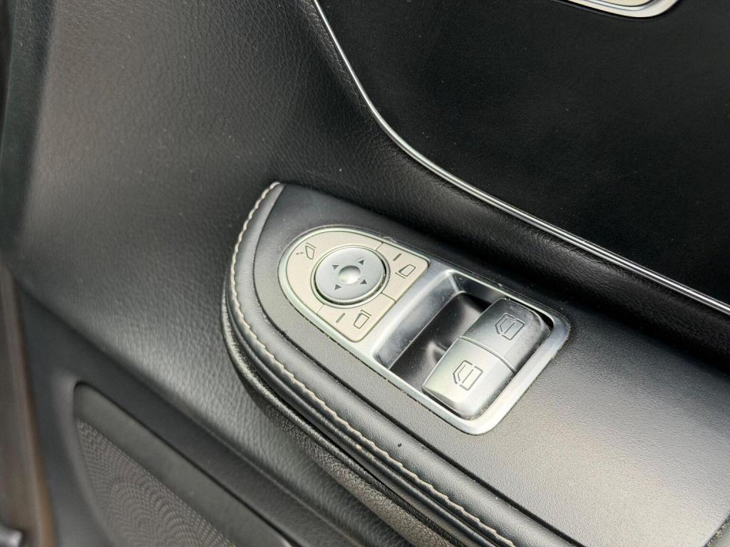 MERCEDES-BENZ V CLASS