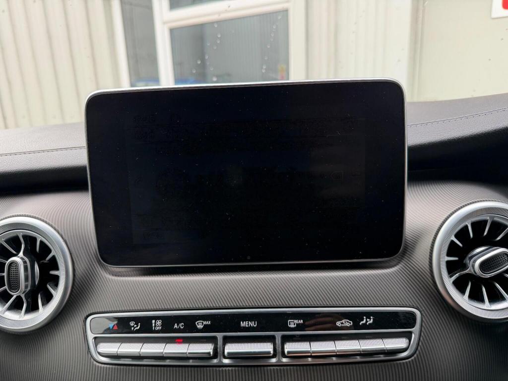 MERCEDES-BENZ V CLASS