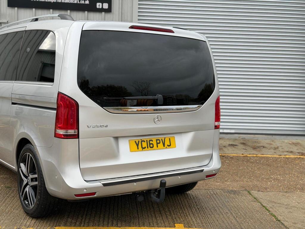 MERCEDES-BENZ V CLASS