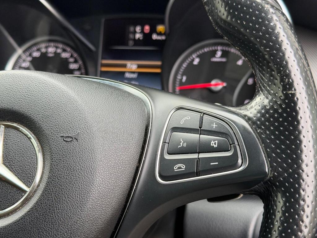 MERCEDES-BENZ V CLASS