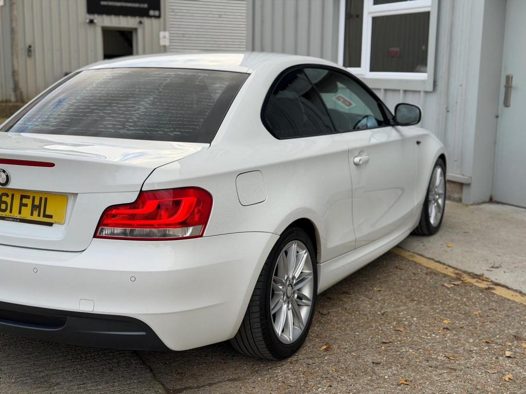 BMW 1 SERIES