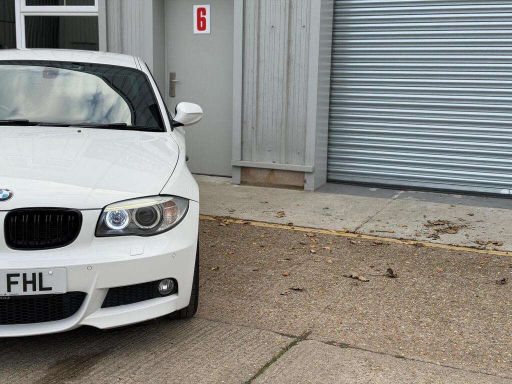 BMW 1 SERIES