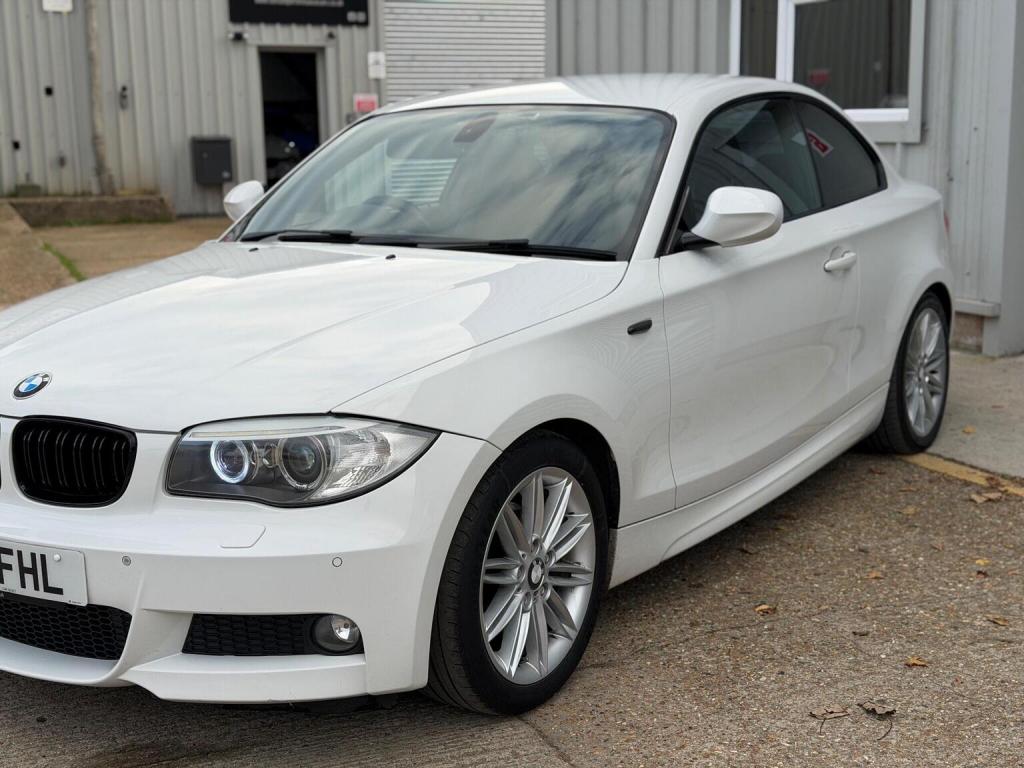 BMW 1 SERIES