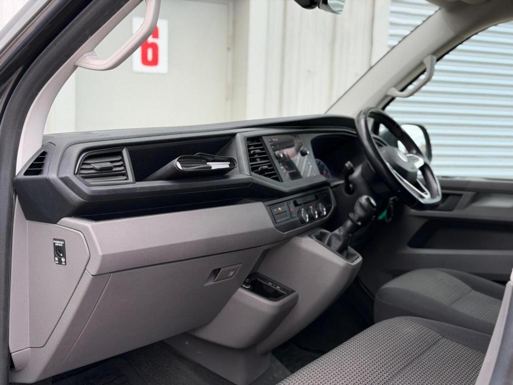 VOLKSWAGEN TRANSPORTER