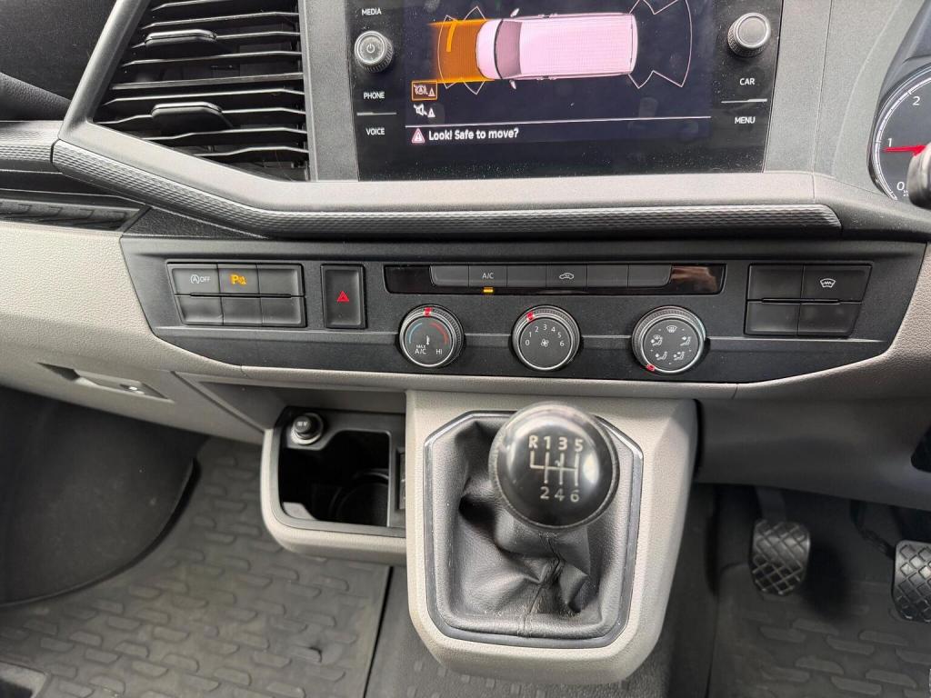 VOLKSWAGEN TRANSPORTER