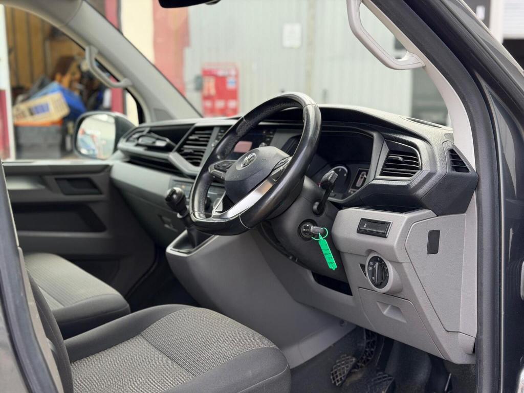 VOLKSWAGEN TRANSPORTER