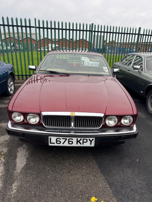 JAGUAR XJ