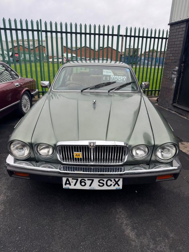 JAGUAR XJ