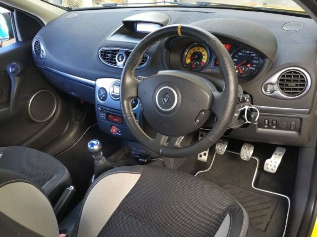 RENAULT CLIO