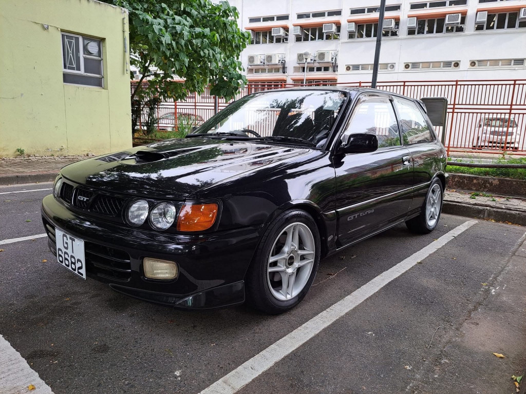 TOYOTA STARLET