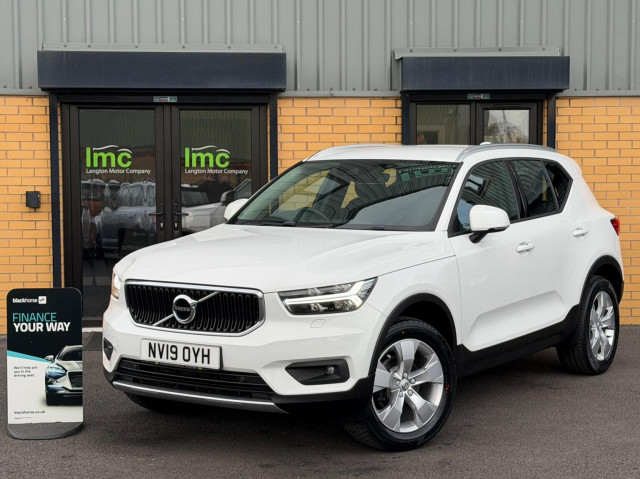VOLVO XC40