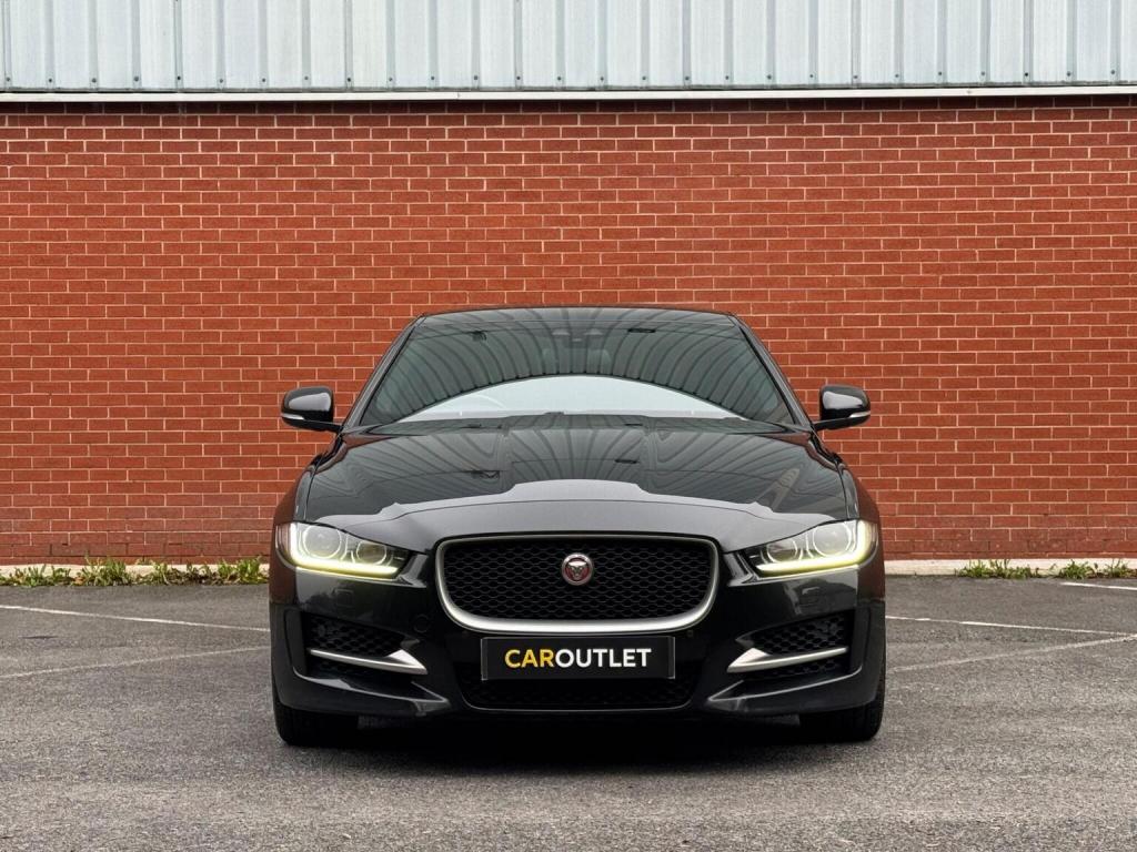 JAGUAR XE