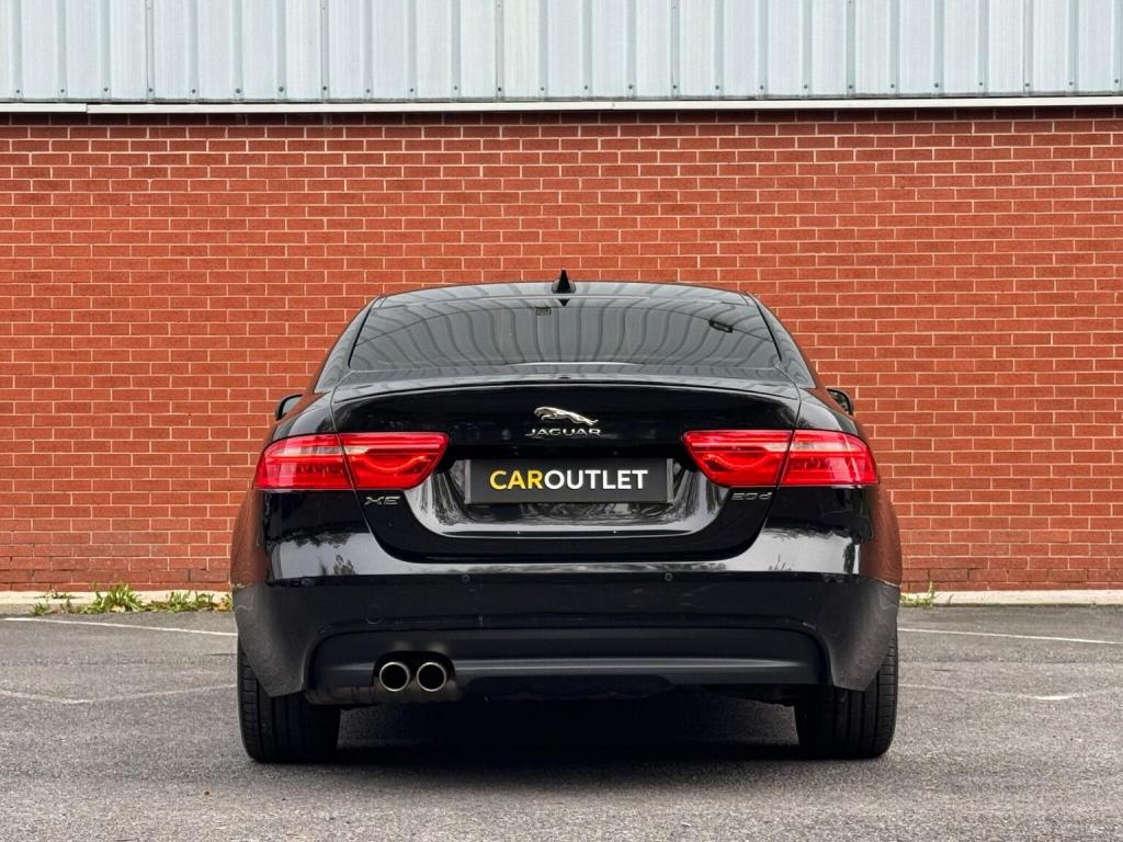 JAGUAR XE