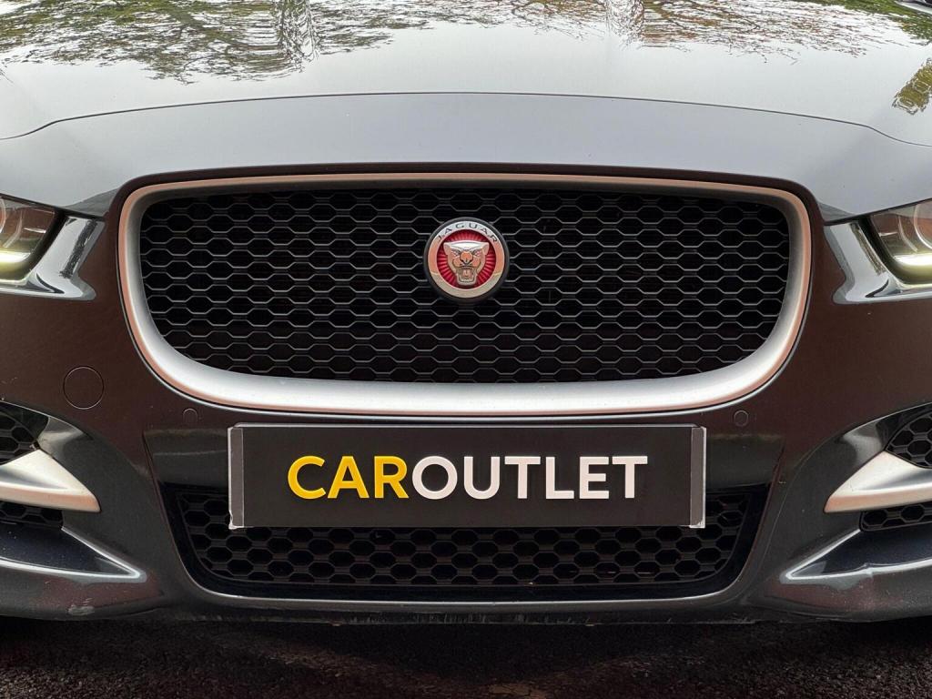 JAGUAR XE