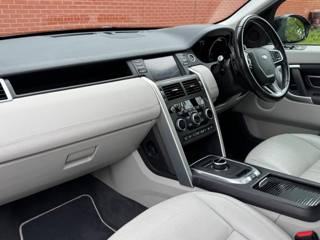 LAND ROVER DISCOVERY SPORT