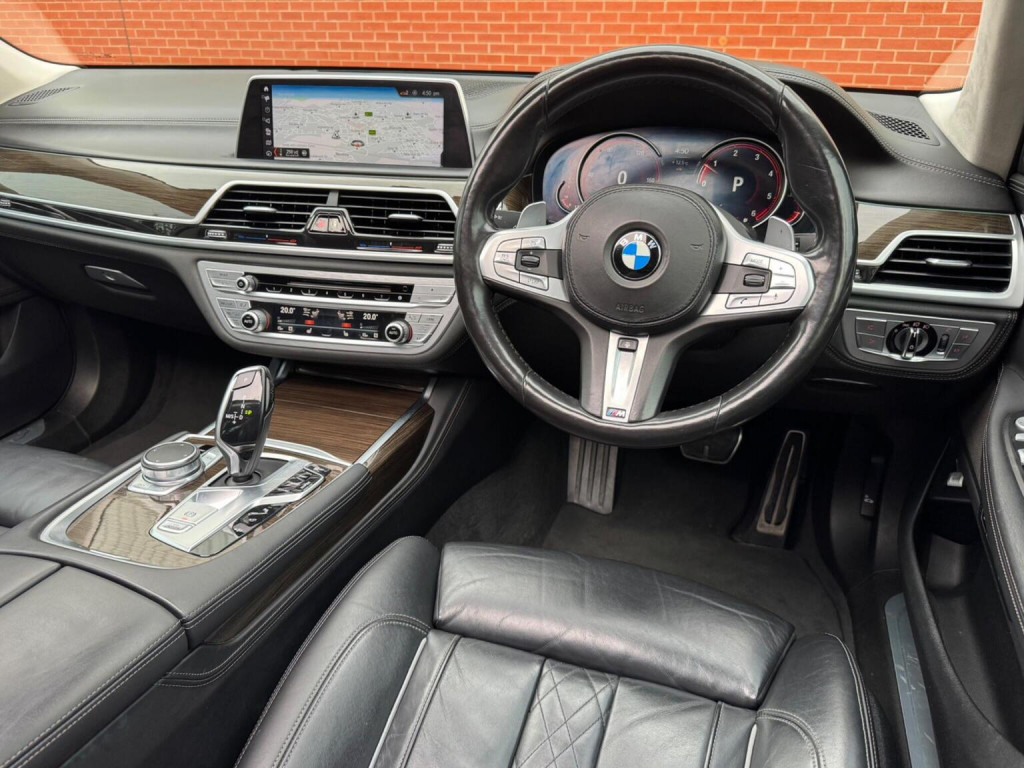 BMW 7 SERIES