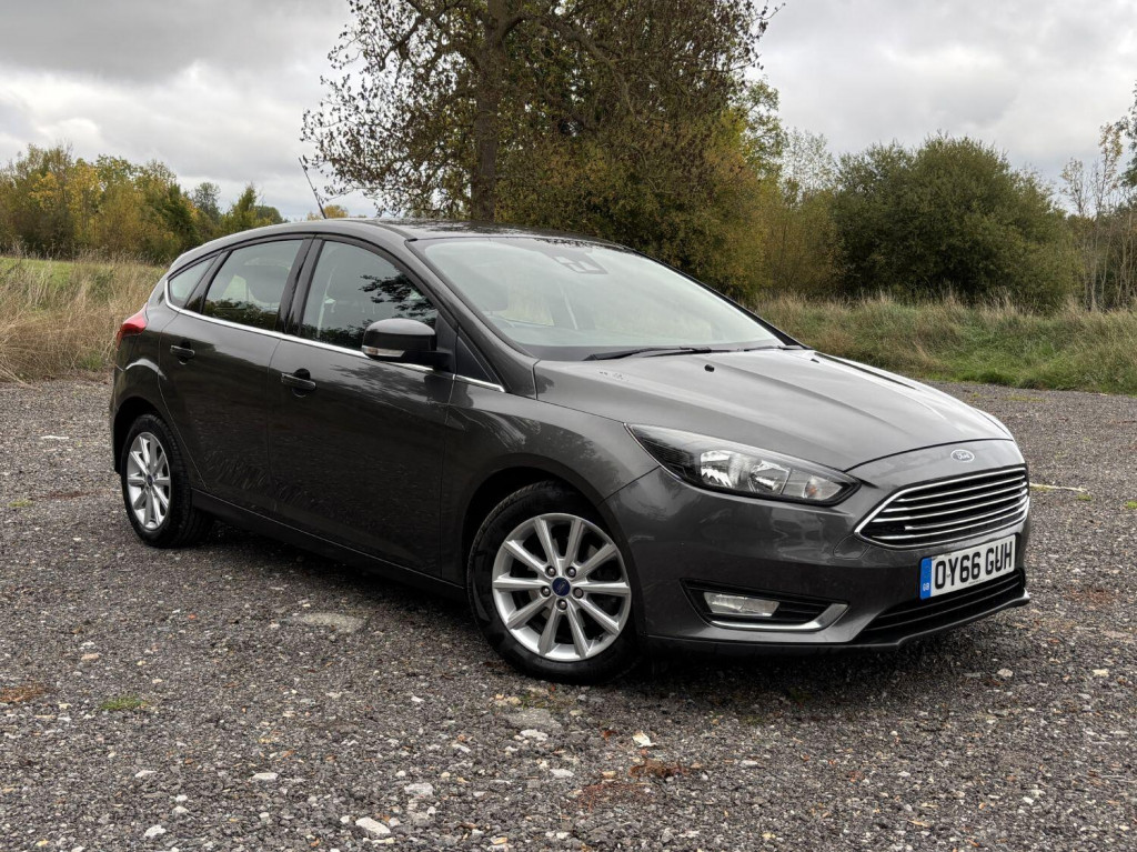 FORD FOCUS 1.0 T EcoBoost Titanium