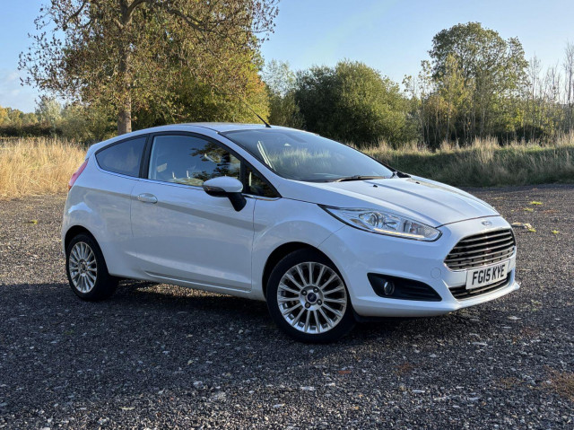 FORD FIESTA 2015