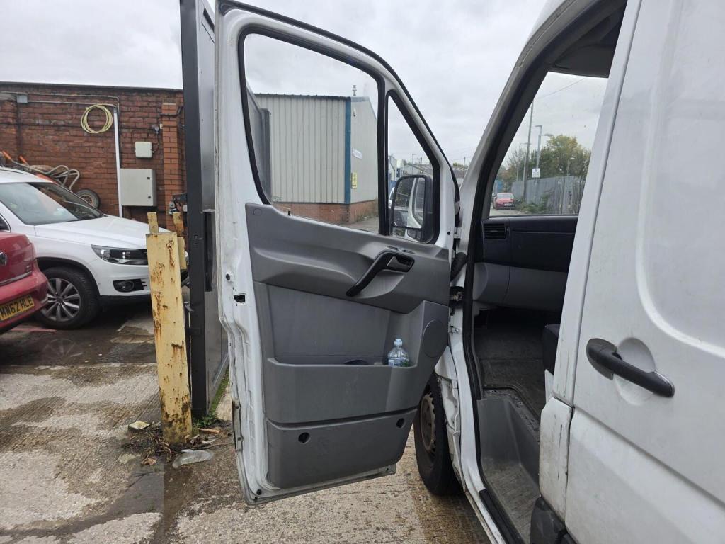 MERCEDES-BENZ SPRINTER