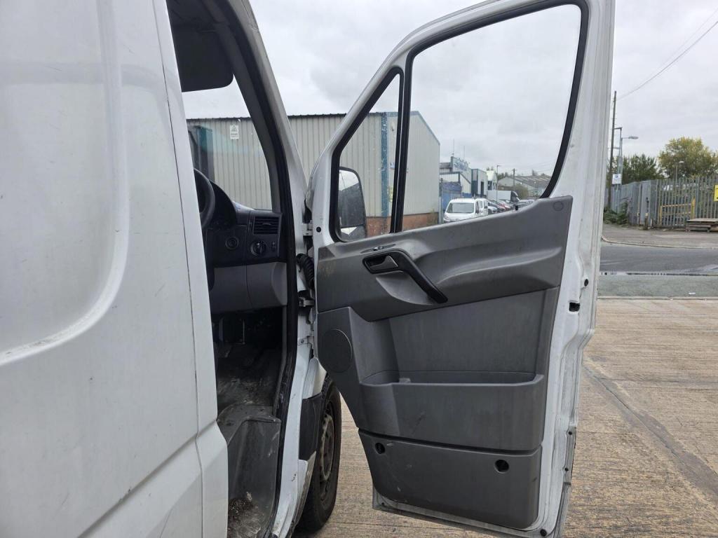 MERCEDES-BENZ SPRINTER