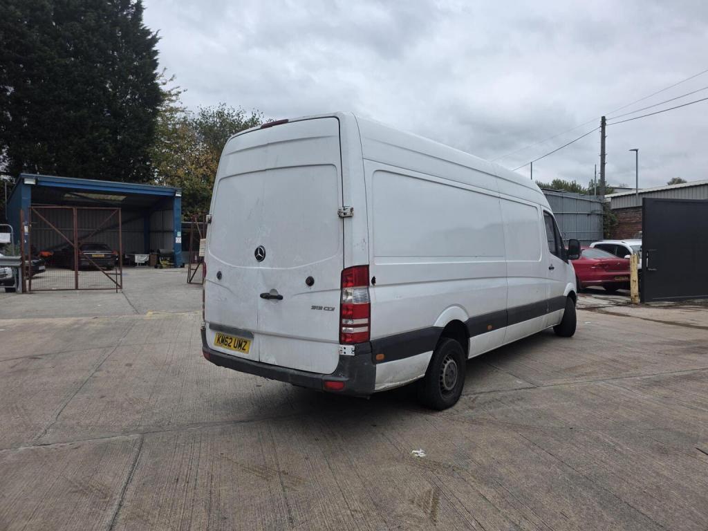 MERCEDES-BENZ SPRINTER