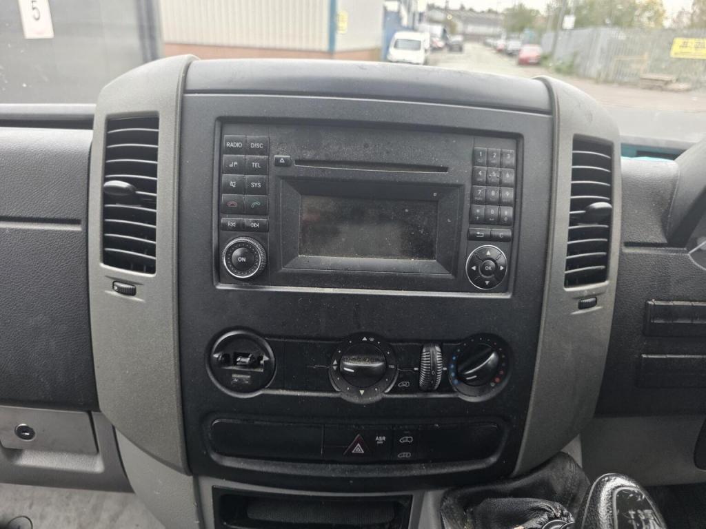 MERCEDES-BENZ SPRINTER