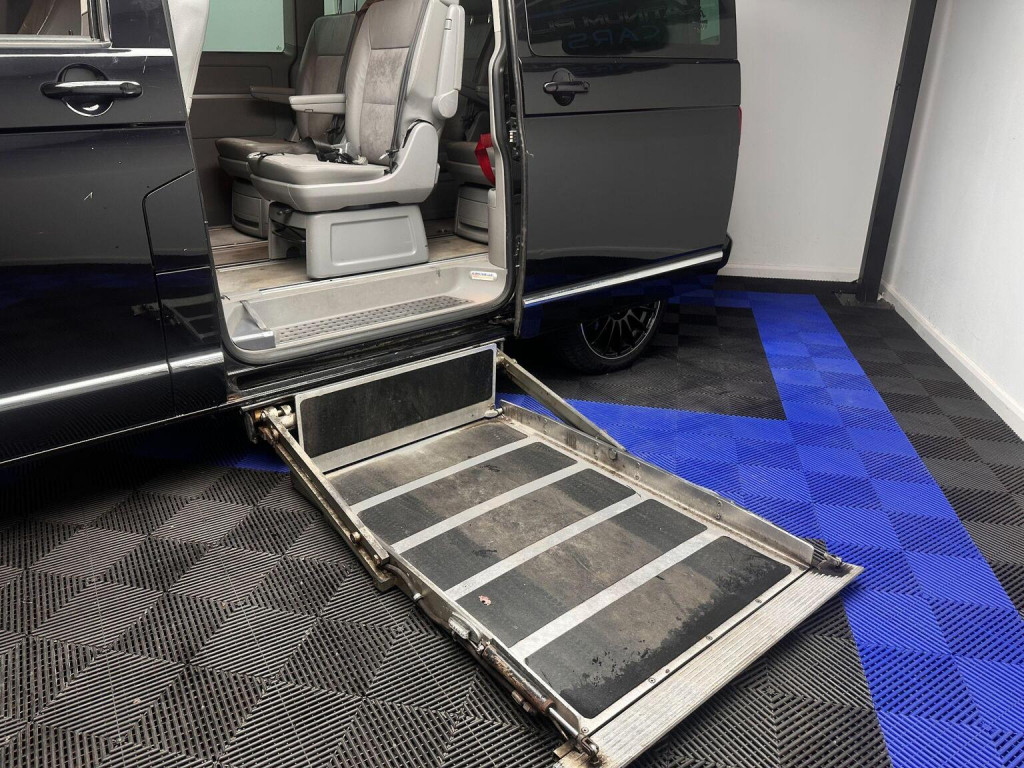 VOLKSWAGEN CARAVELLE