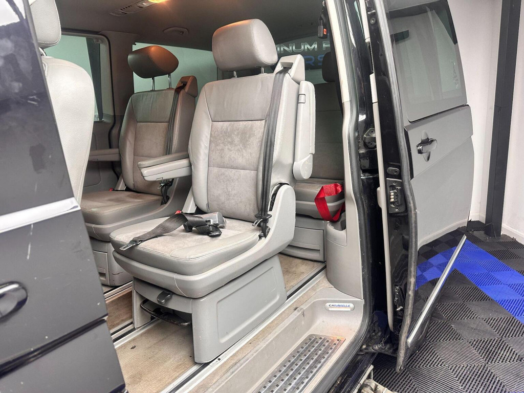 VOLKSWAGEN CARAVELLE