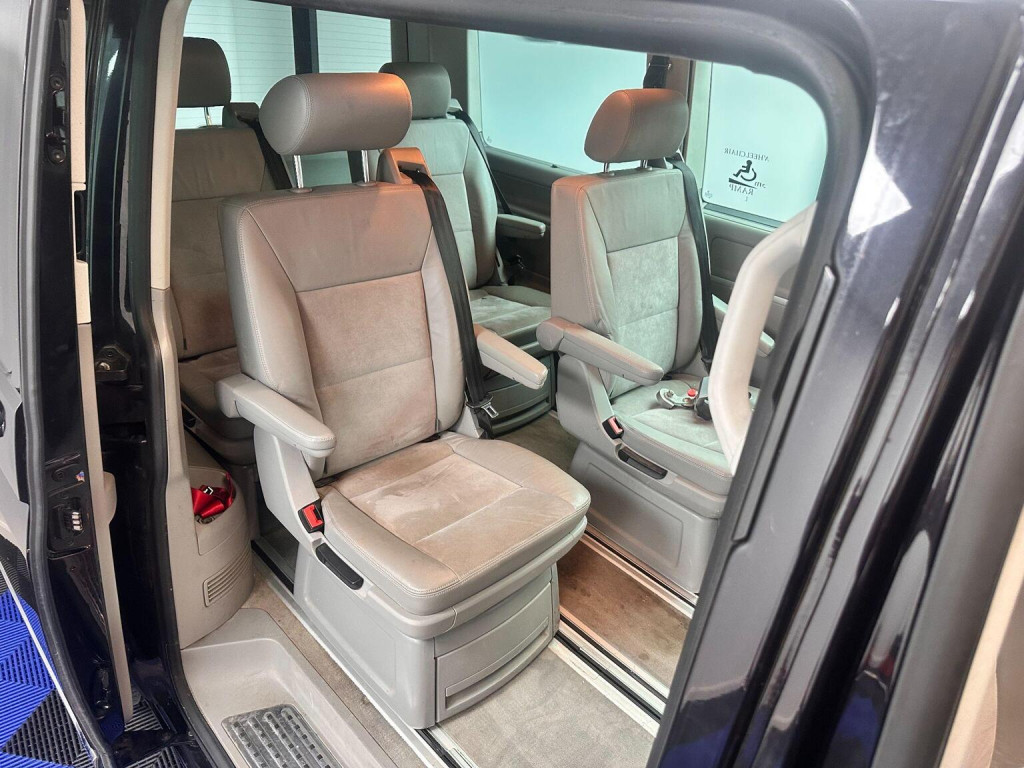 VOLKSWAGEN CARAVELLE