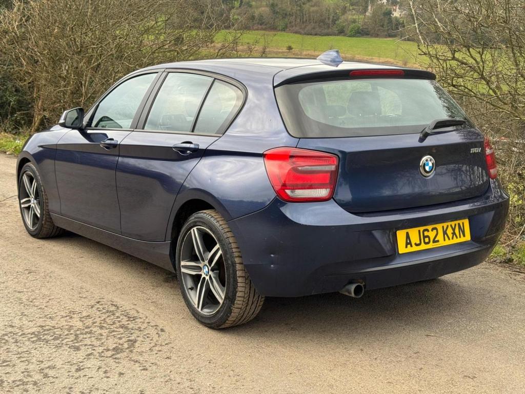 BMW 1 SERIES
