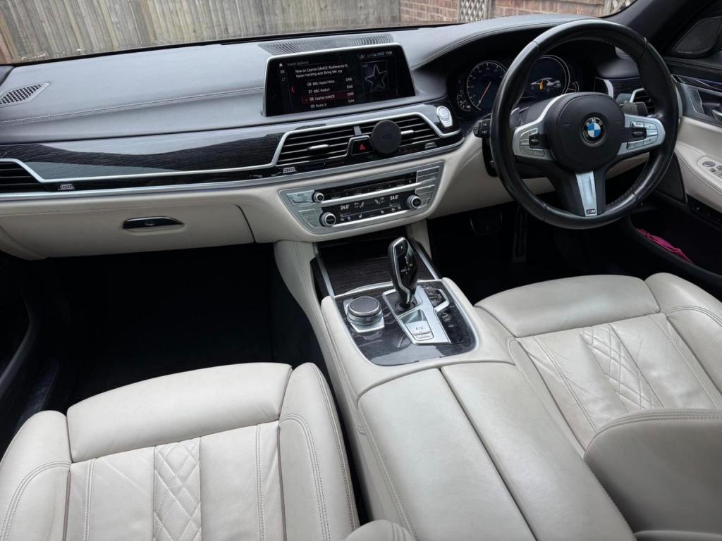 BMW 7 SERIES